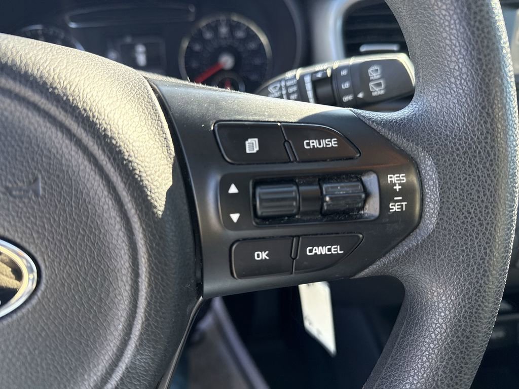 Used 2016 Kia Sorento LX image 17