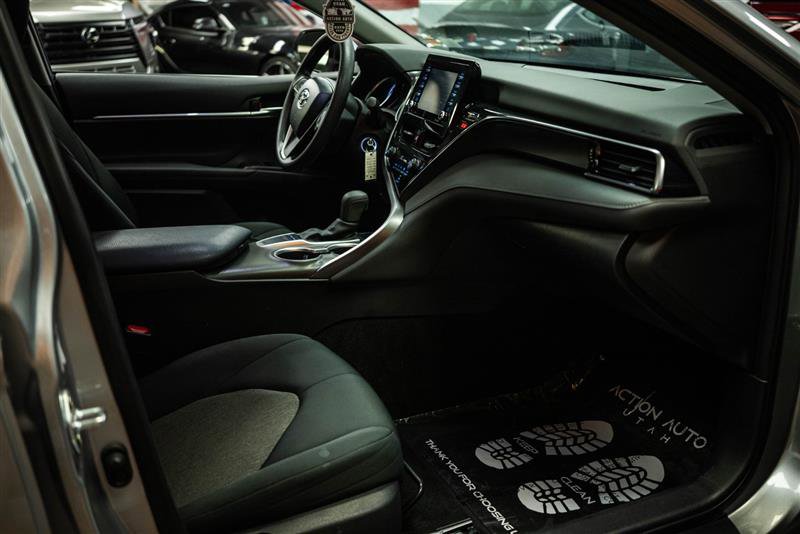 Used 2023 Toyota Camry LE image 13