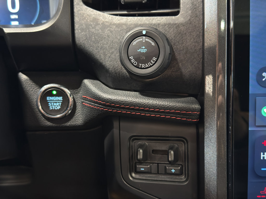 Used 2023 Ford Expedition Limited AWD/4WD image 22