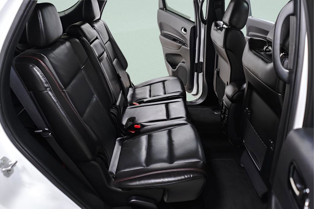 Used 2025 Dodge Durango R/T image 38