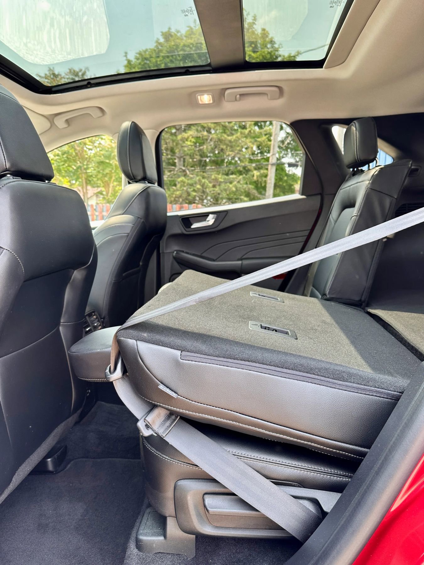 Used 2022 Ford Escape Titanium image 23