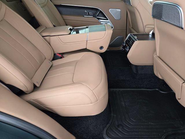 New 2026 Land Rover Range Rover Long Wheelbase Autobiography AWD/4WD image 17