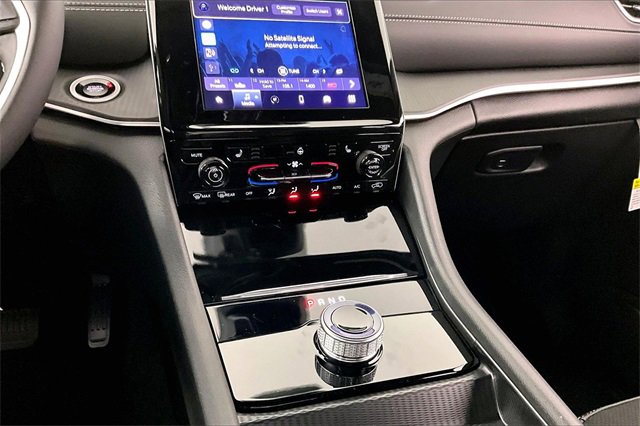 New 2025 Jeep Grand Cherokee L Altitude image 7