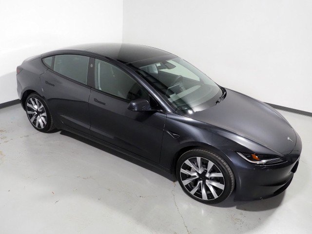 Used 2025 Tesla Model 3 Long Range RWD image 13