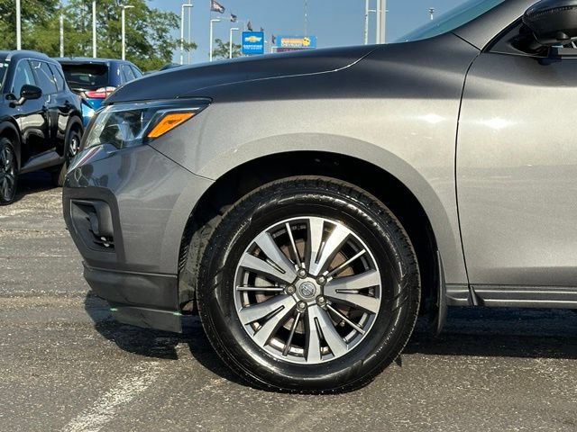 Used 2019 Nissan Pathfinder SL AWD/4WD image 6