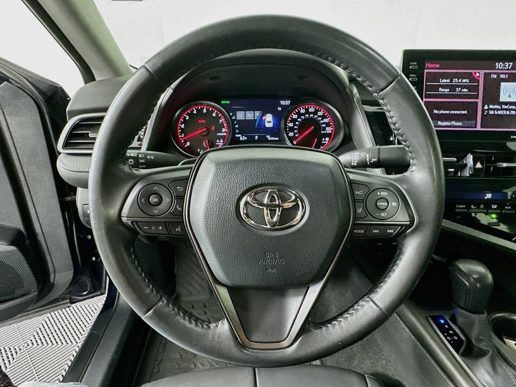 Used 2022 Toyota Camry XSE FWD image 12