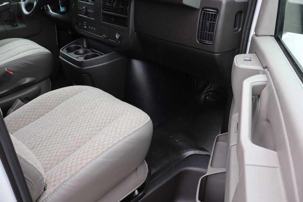 New 2025 Chevrolet Express 2500 w/ Driver Convenience Package image 39