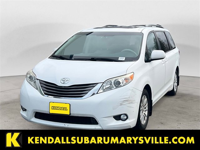 Used 2011 Toyota Sienna XLE image 1