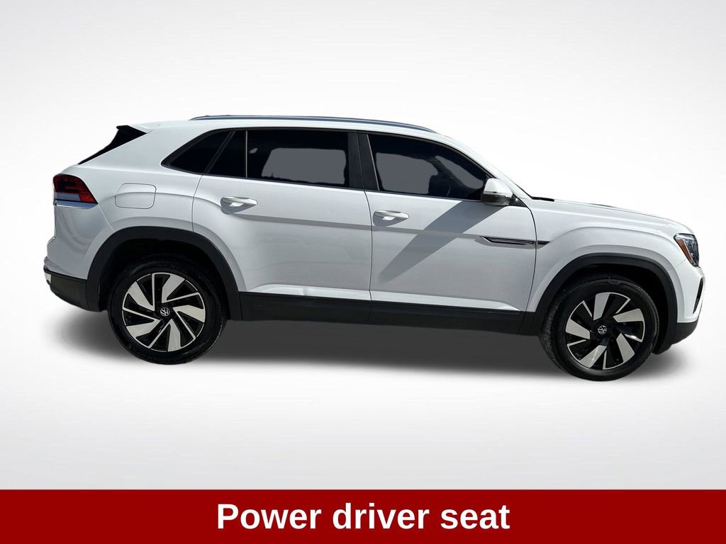 Used 2025 Volkswagen Atlas Cross Sport SE FWD image 7