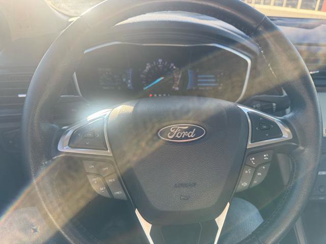 Used 2018 Ford Fusion Titanium image 16