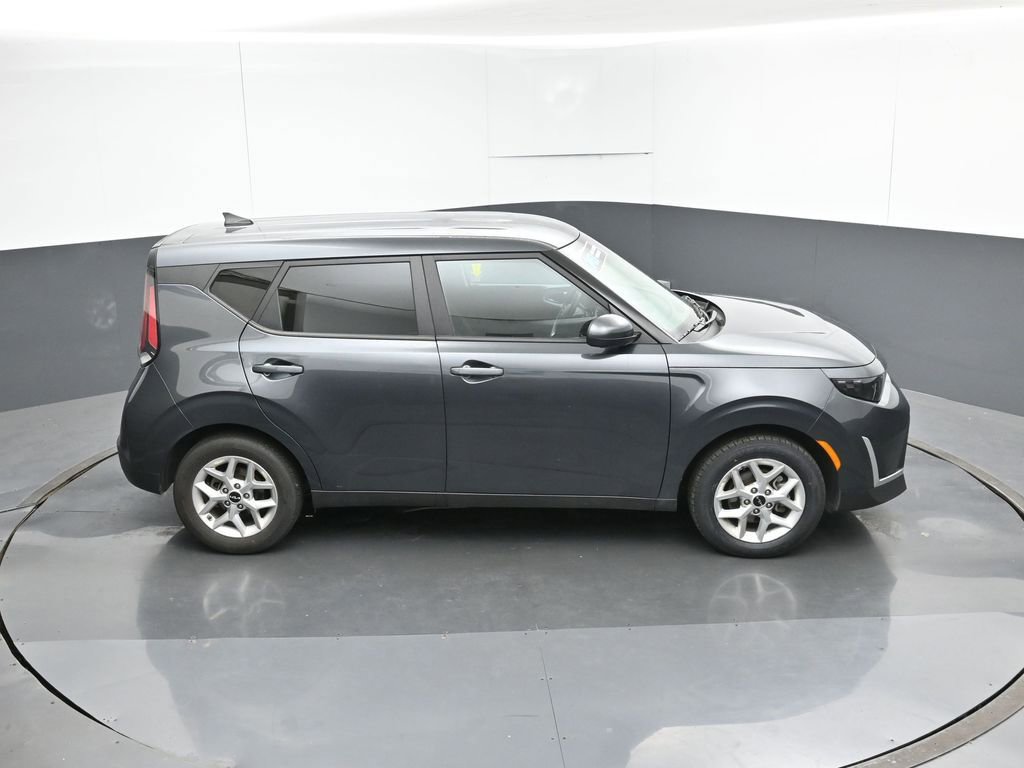 Used 2025 Kia Soul LX w/ LX Technology Package image 48