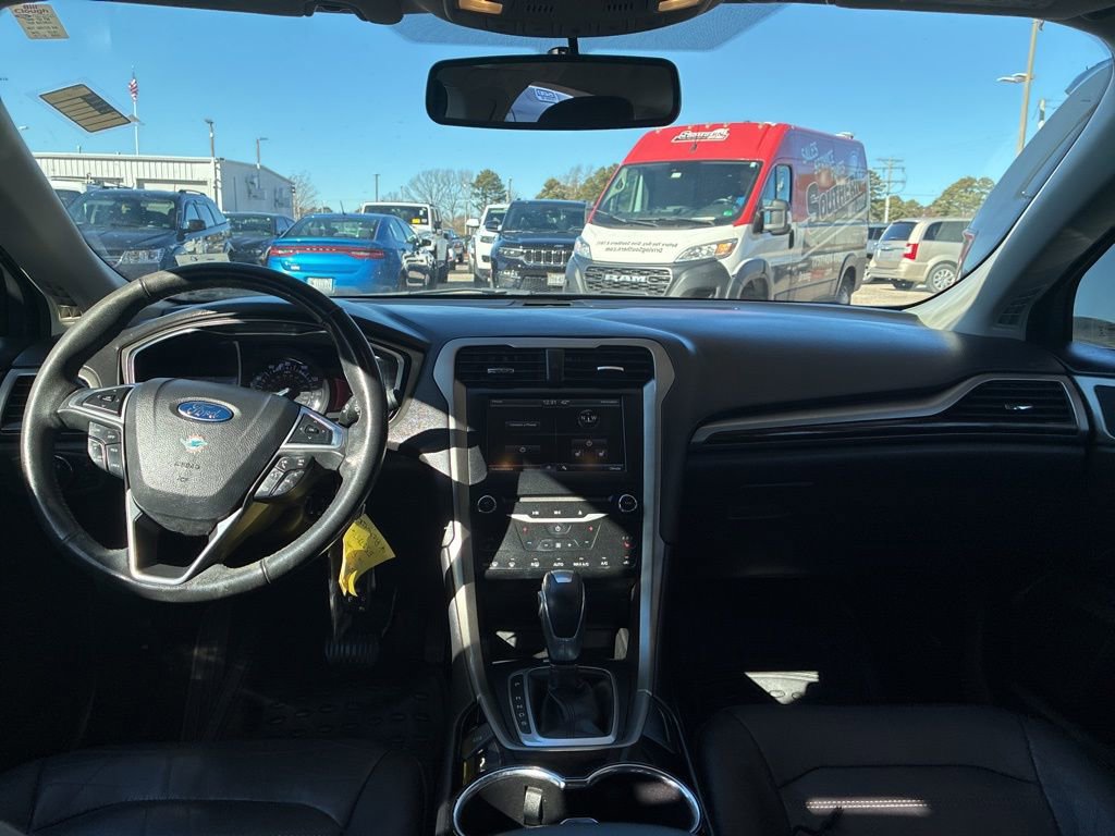 Used 2014 Ford Fusion SE w/ Equipment Group 202A image 17