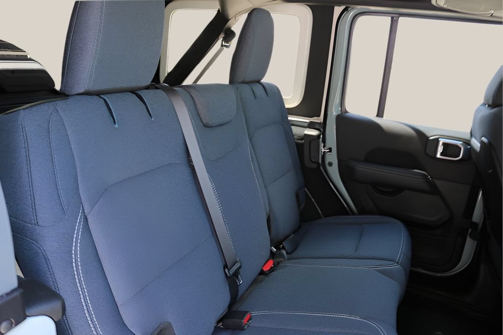 New 2026 Jeep Wrangler Unlimited Rubicon AWD/4WD image 18