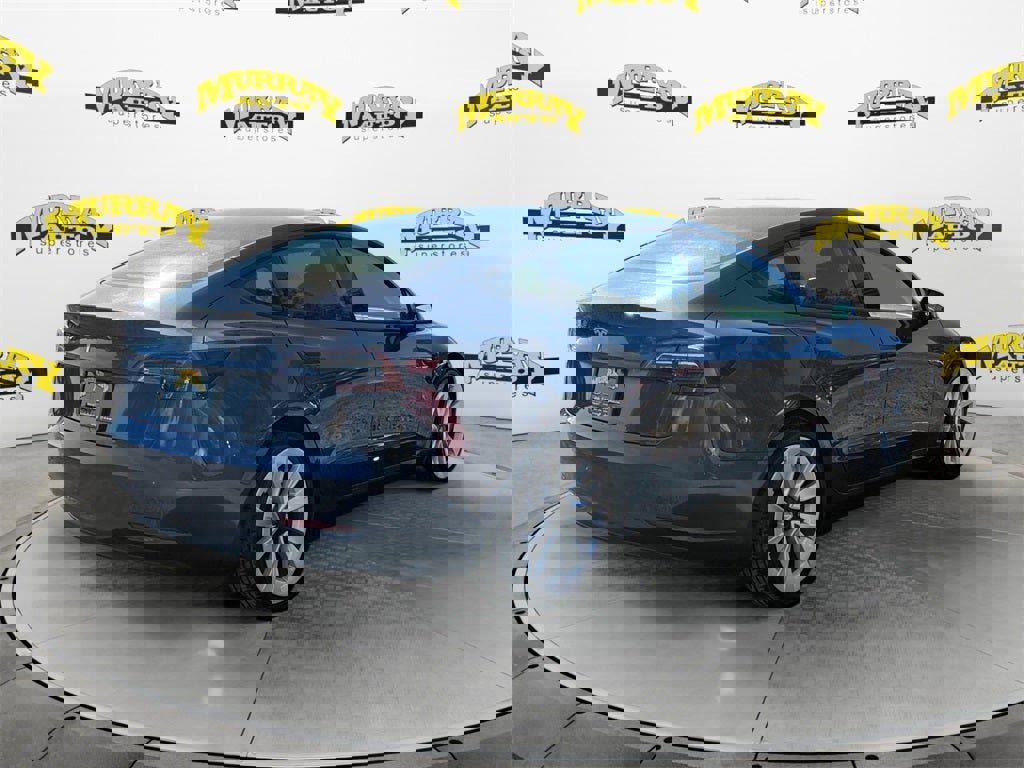 Used 2023 Tesla Model 3 Standard Range image 5
