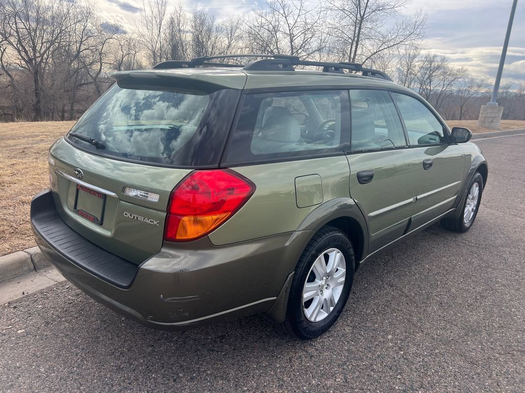 Used 2005 Subaru Outback 2.5i image 4