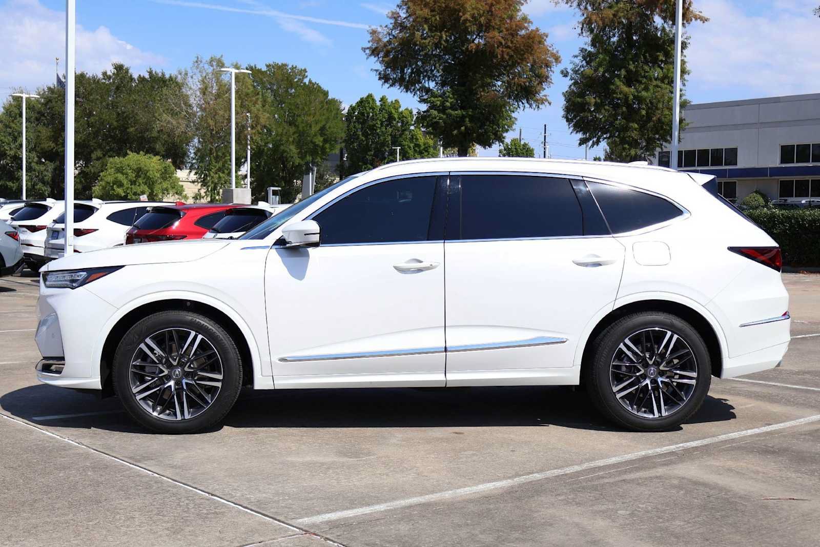 Certified 2026 Acura MDX w/ Advance Package AWD/4WD image 3