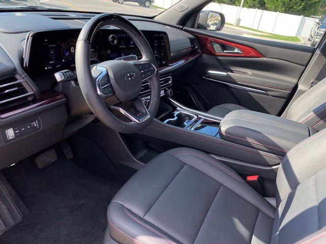 Used 2024 Chevrolet Traverse Z71 w/ Enhanced Driving Package AWD/4WD image 11