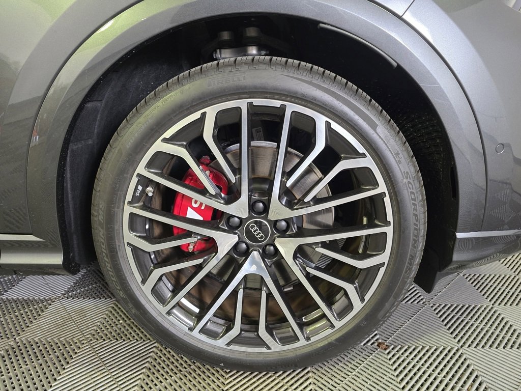 New 2025 Audi SQ5 Premium Plus image 2