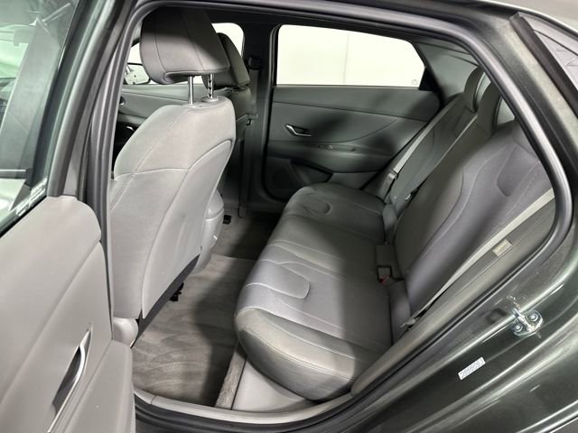 Certified 2025 Hyundai Elantra SE w/ Cargo Package image 25