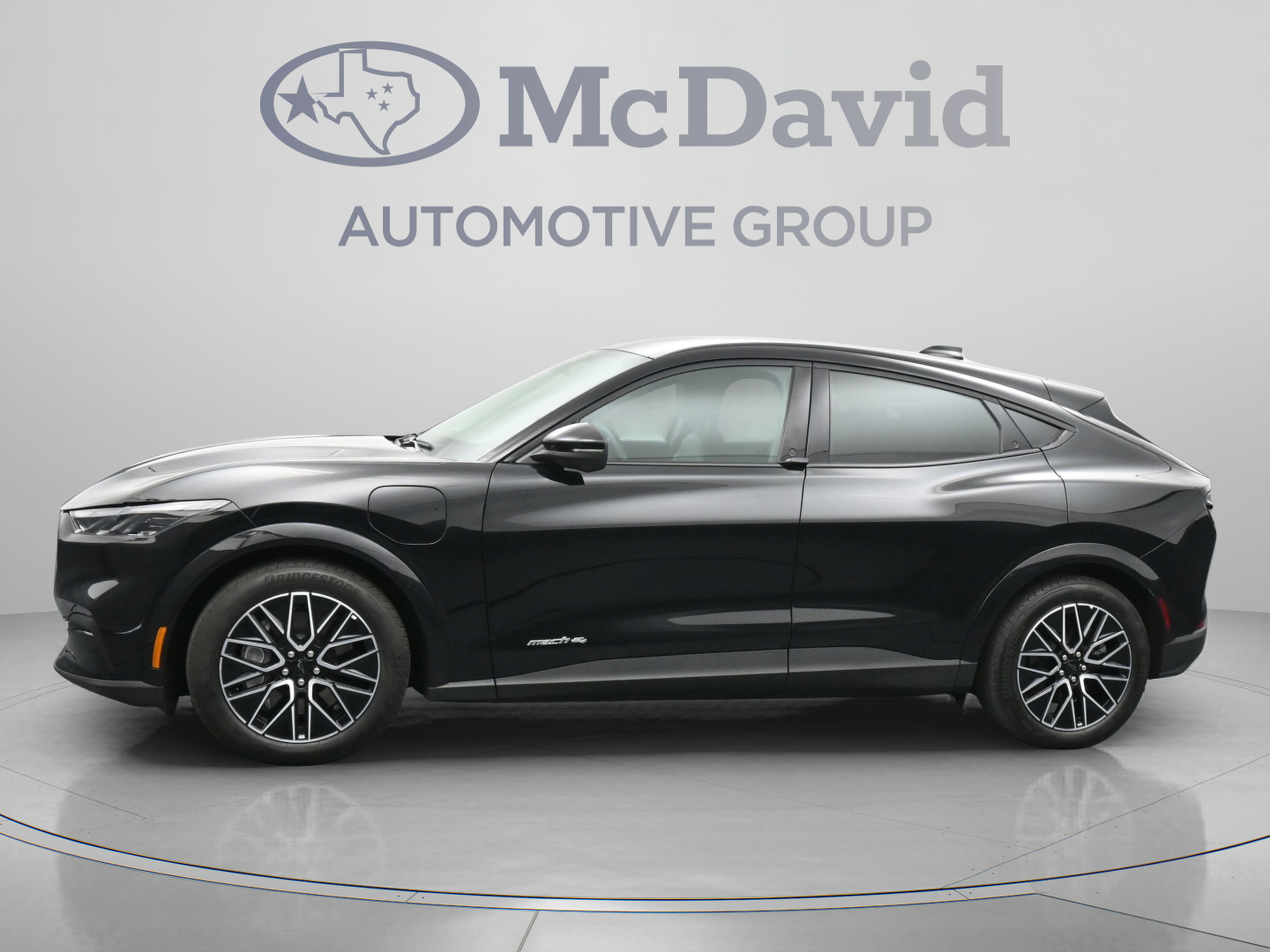 Used 2025 Ford Mustang Mach-E Premium AWD/4WD image 5