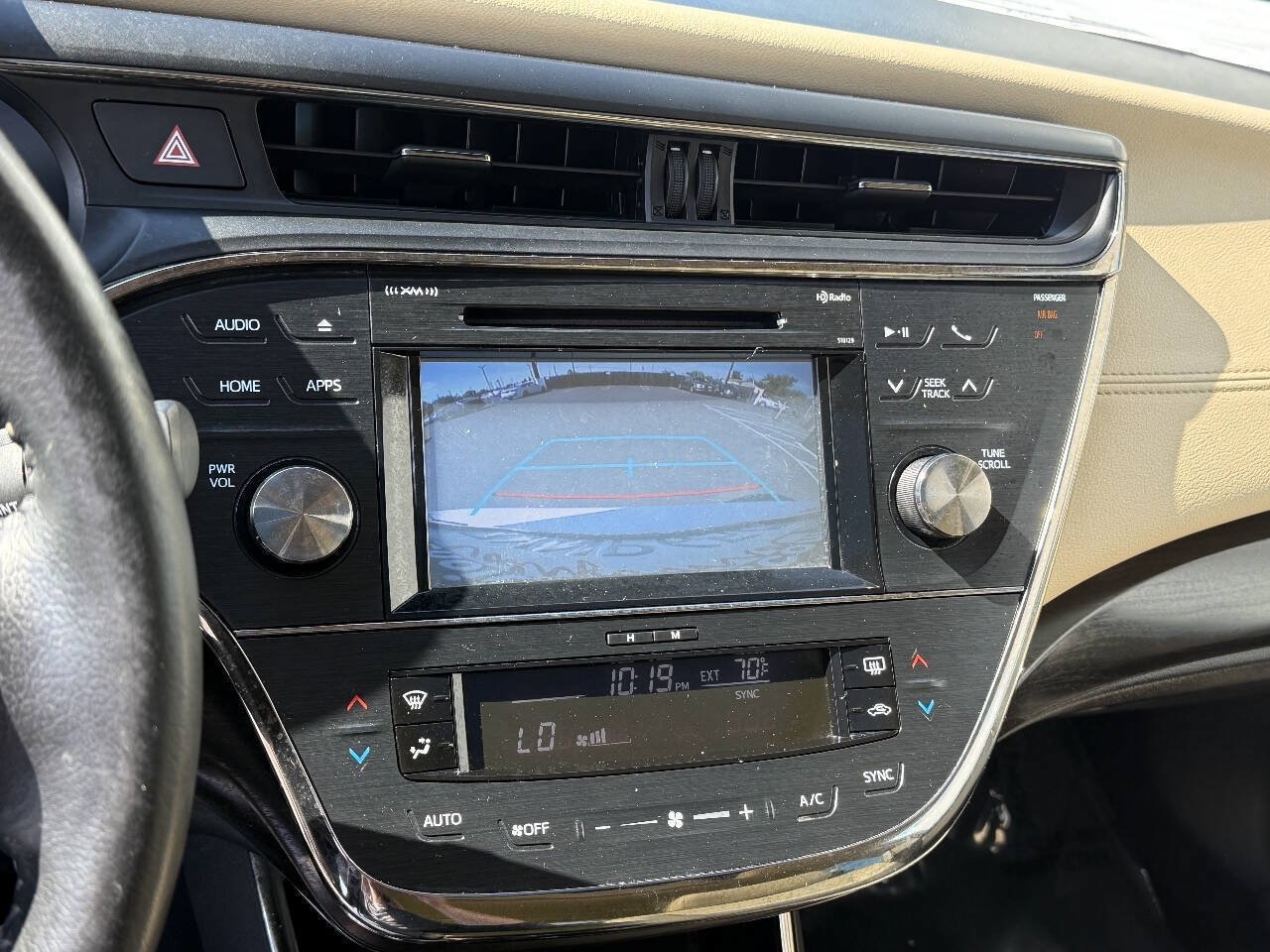 Used 2016 Toyota Avalon XLE Plus FWD image 13