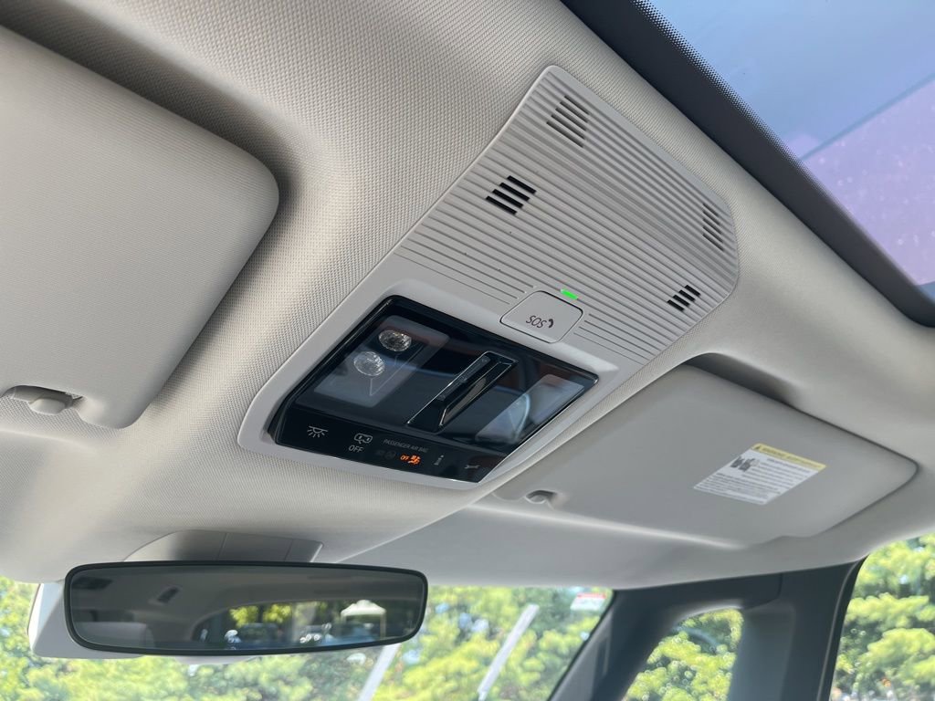 New 2025 Volkswagen ID. Buzz 1st Edition image 22