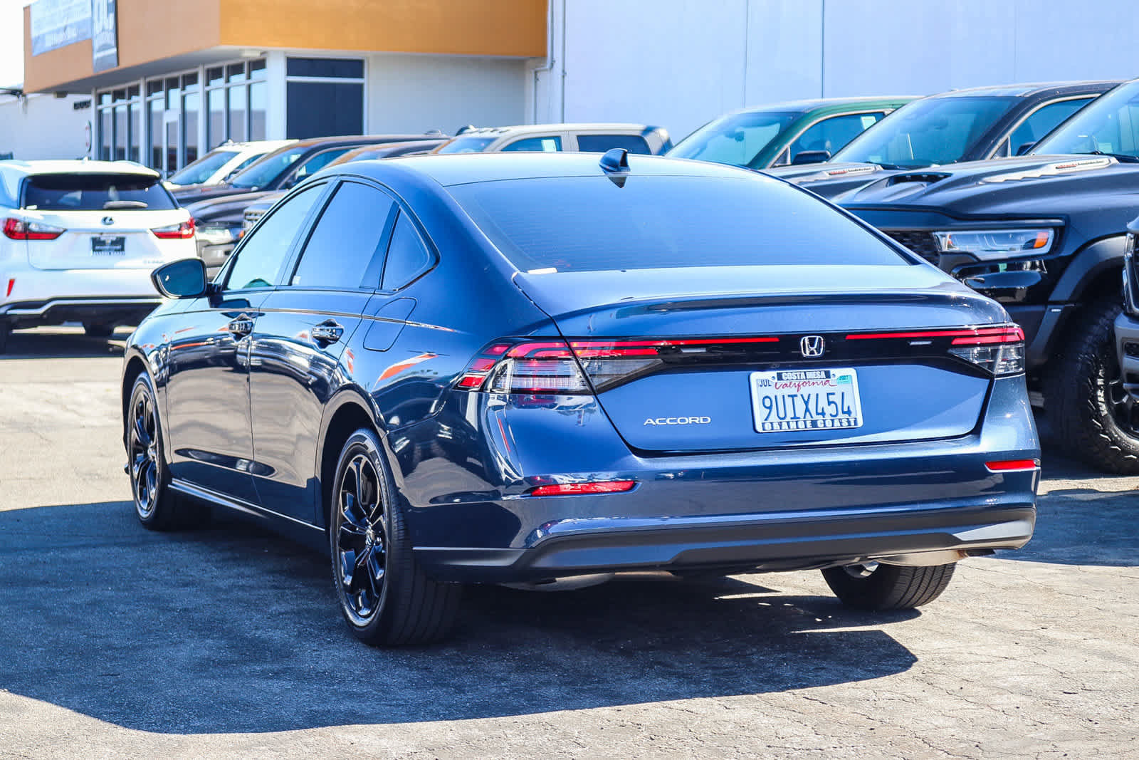 Used 2025 Honda Accord SE image 6