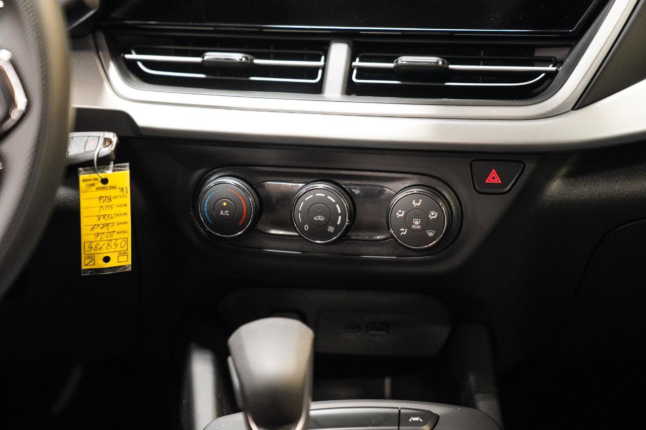 Used 2026 Chevrolet Trax LS FWD image 33