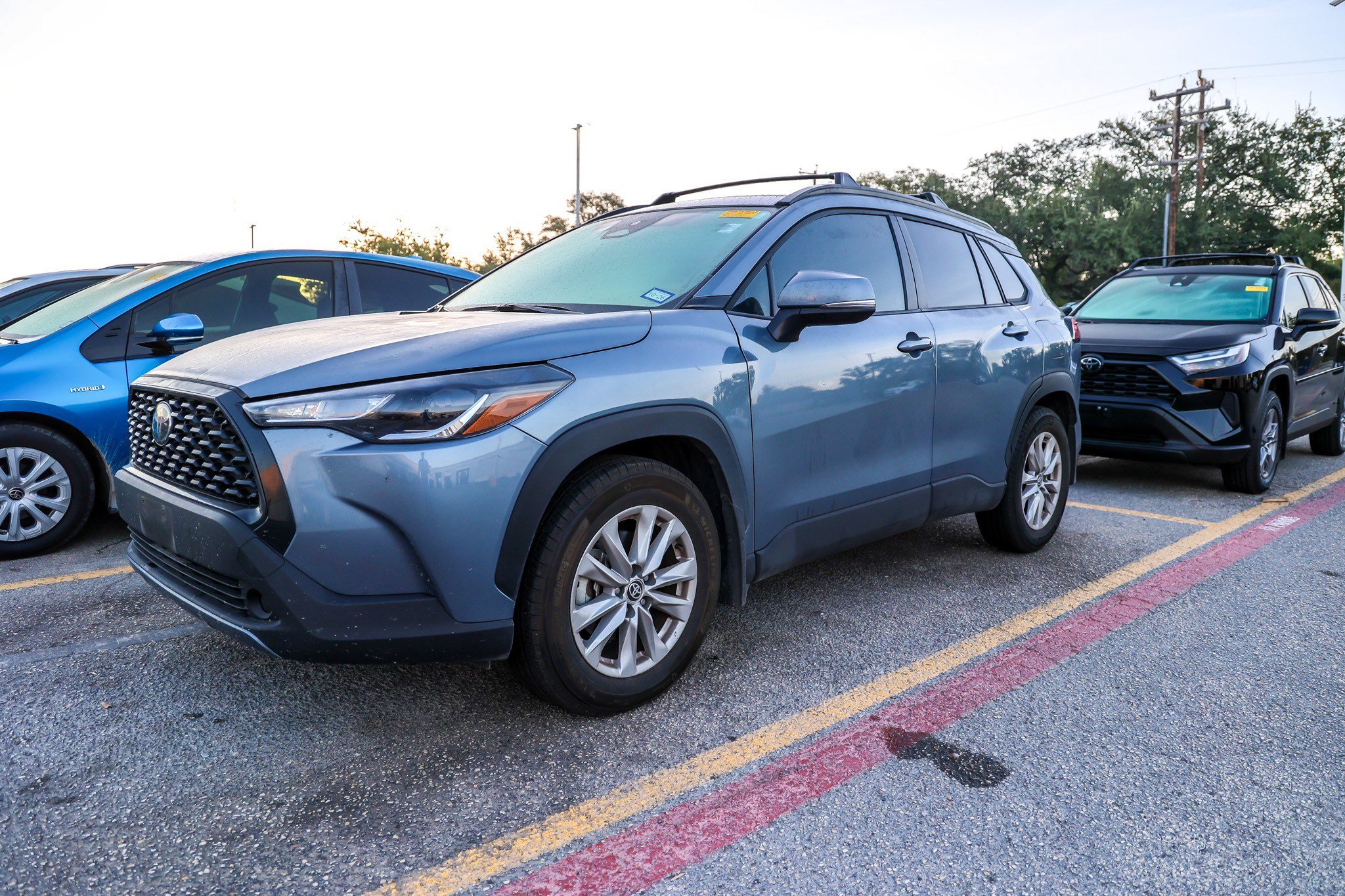 Certified 2024 Toyota Corolla Cross LE FWD image 3