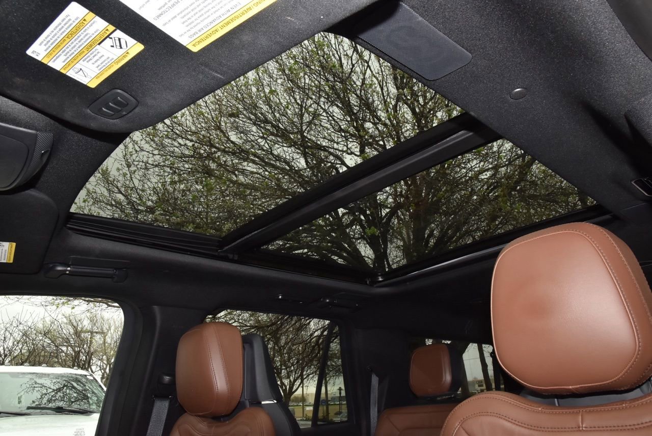 Used 2023 Lincoln Navigator L Reserve image 34