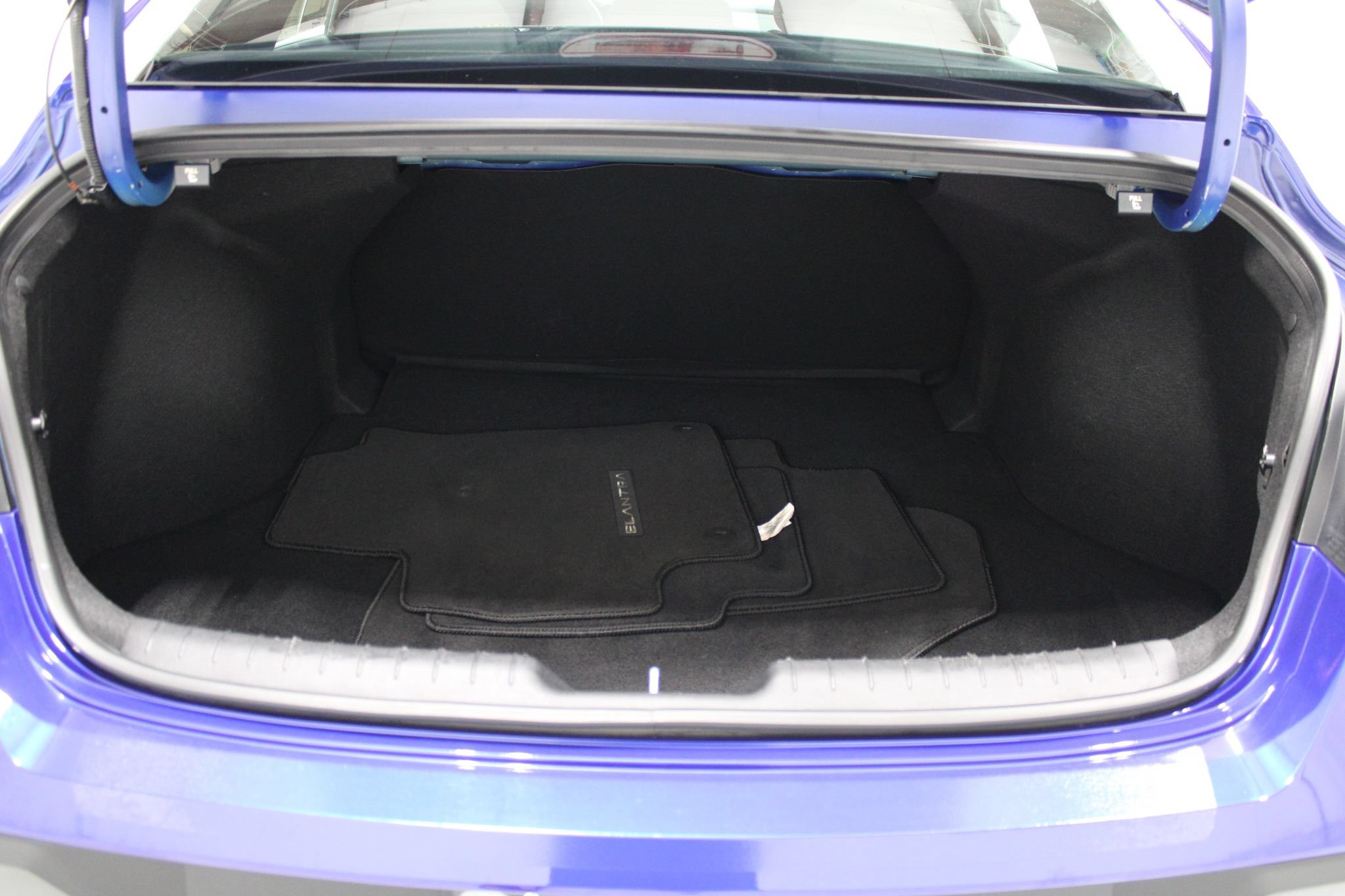 Used 2025 Hyundai Elantra Sport FWD image 19