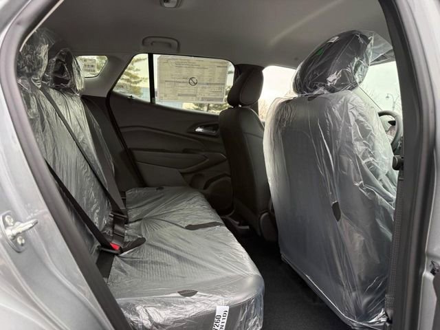 Used 2025 Chevrolet Trax LT w/ Driver Confidence Package image 10