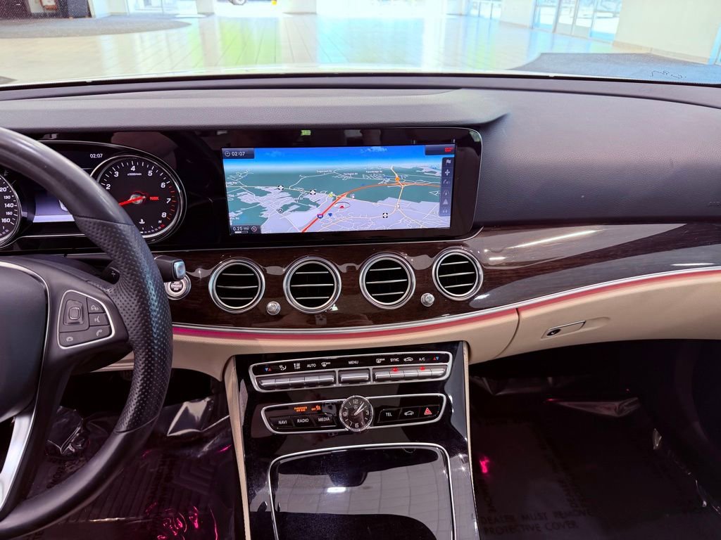 Used 2017 Mercedes-Benz E 300 image 21