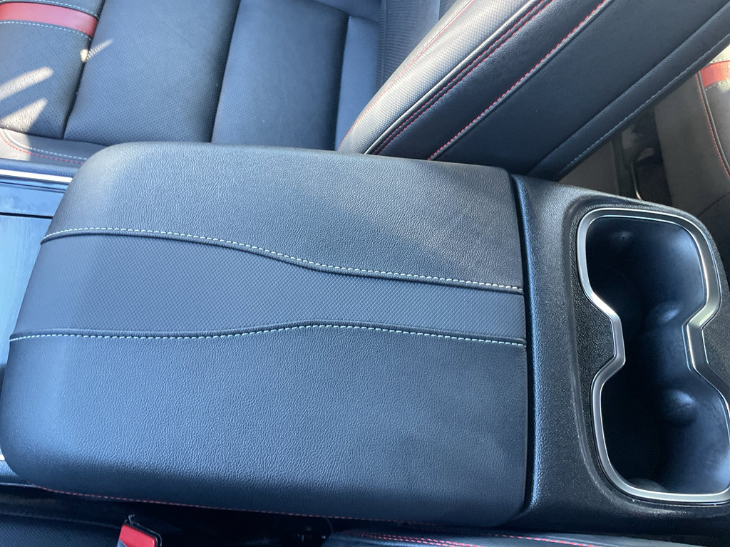 Used 2024 Chevrolet Traverse RS image 34