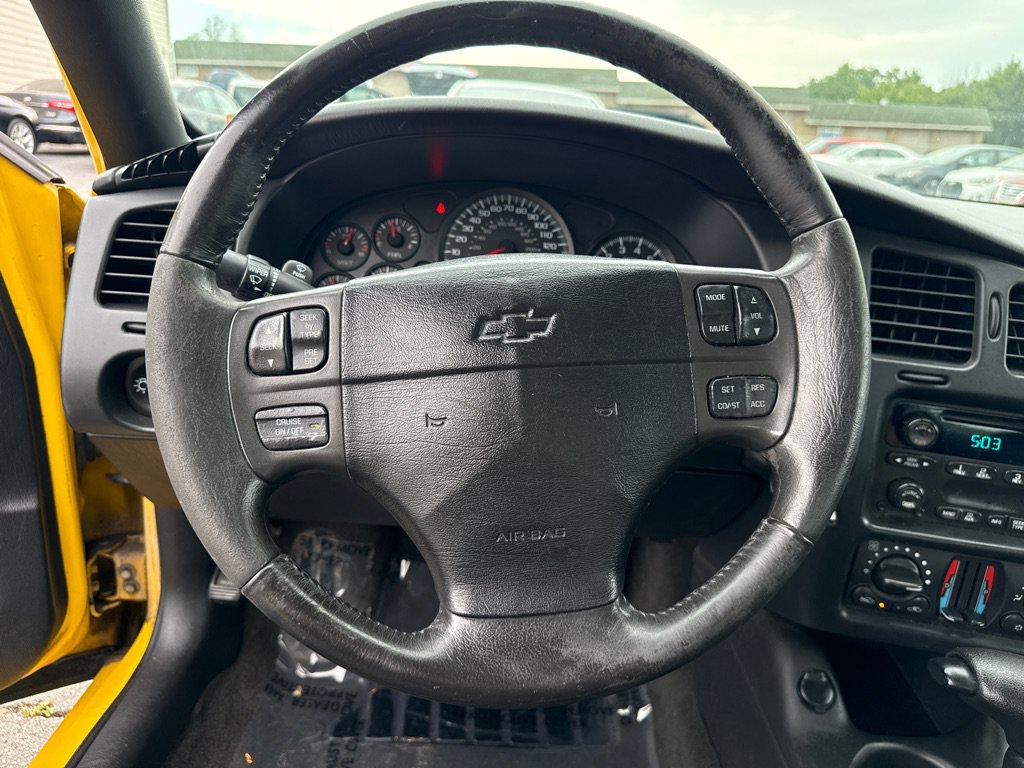 Used 2004 Chevrolet Monte Carlo SS w/ Preferred Equipment Group FWD image 13