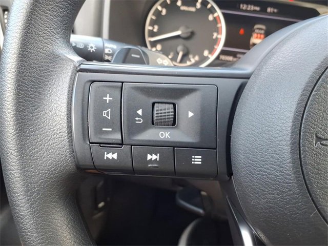 Used 2024 Nissan Rogue SV image 23