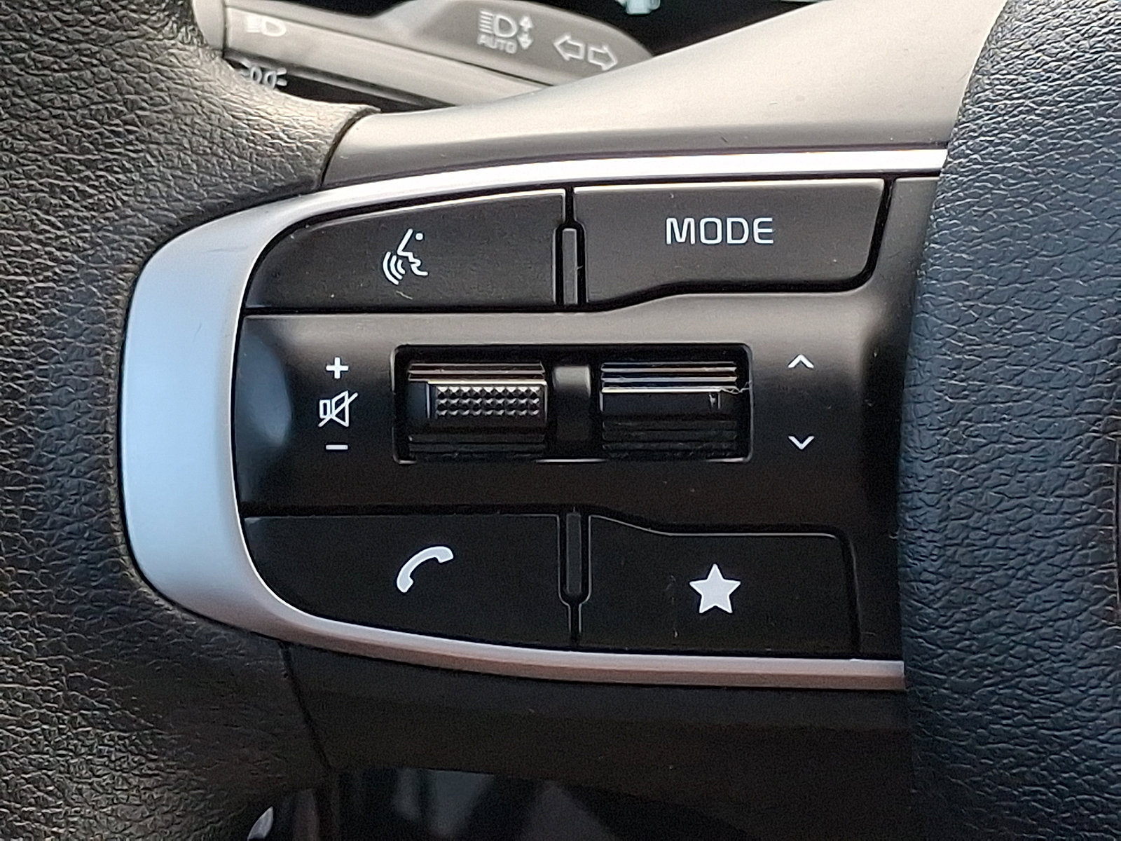 Used 2023 Kia Sportage LX image 19