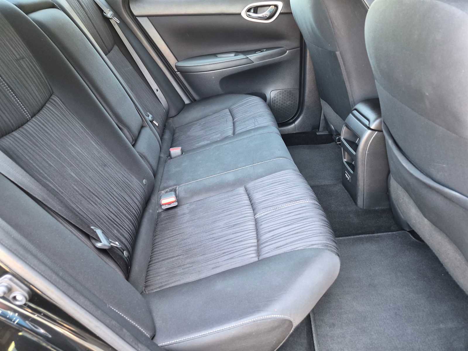 Used 2018 Nissan Sentra SV FWD image 17