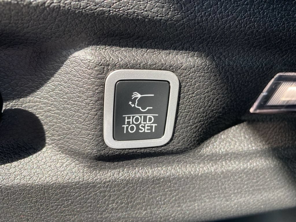 New 2026 Jeep Grand Cherokee L 4WD image 18