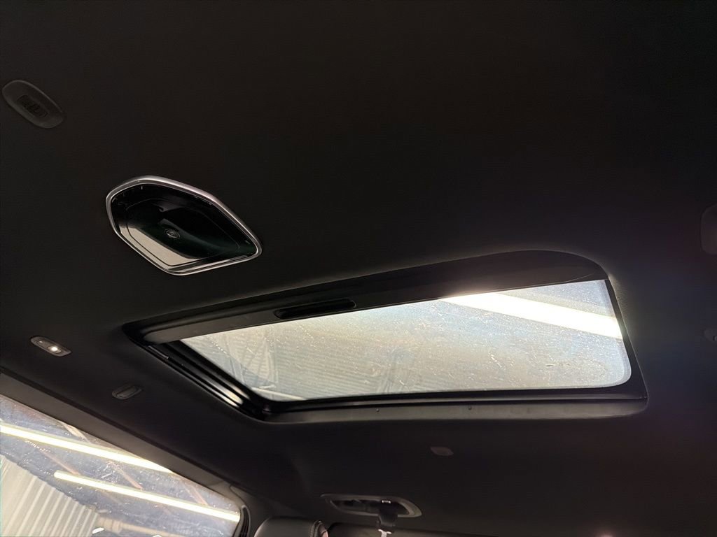 New 2026 Jeep Grand Wagoneer Summit w/ Rear Seat Video Group I image 15