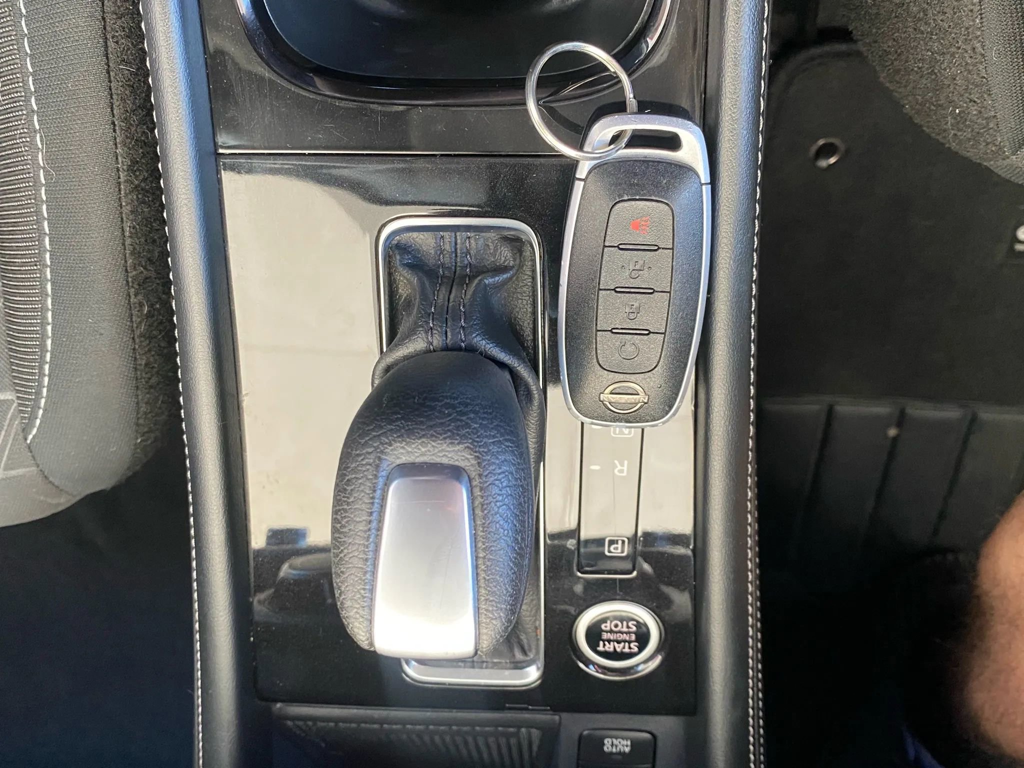 Used 2023 Nissan Kicks SV image 17