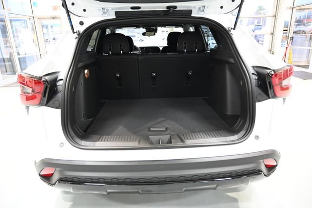 New 2026 Chevrolet Trax RS w/ Driver Confidence Package image 28