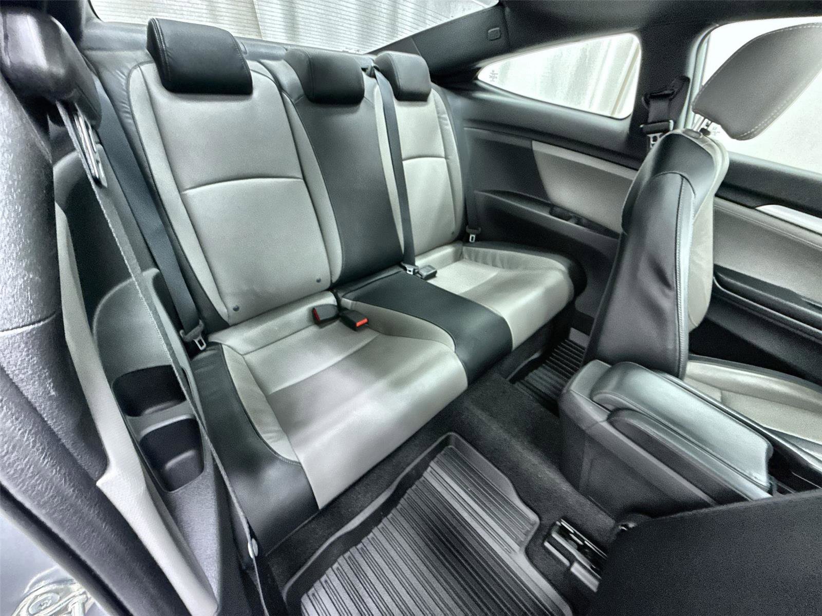 Used 2017 Honda Civic EX-L image 30