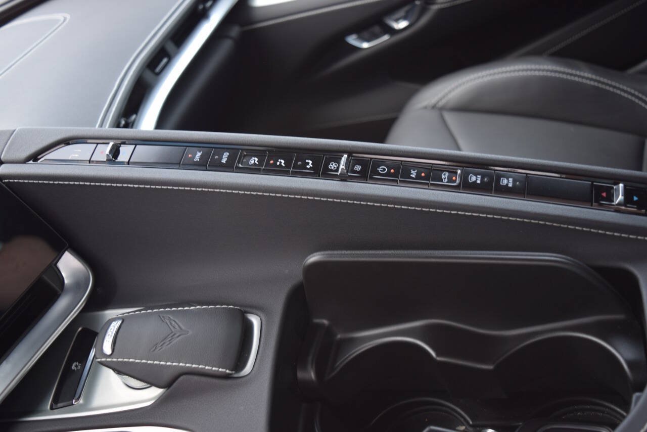 Used 2025 Chevrolet Corvette Stingray Coupe w/ Z51 Performance Package RWD image 35