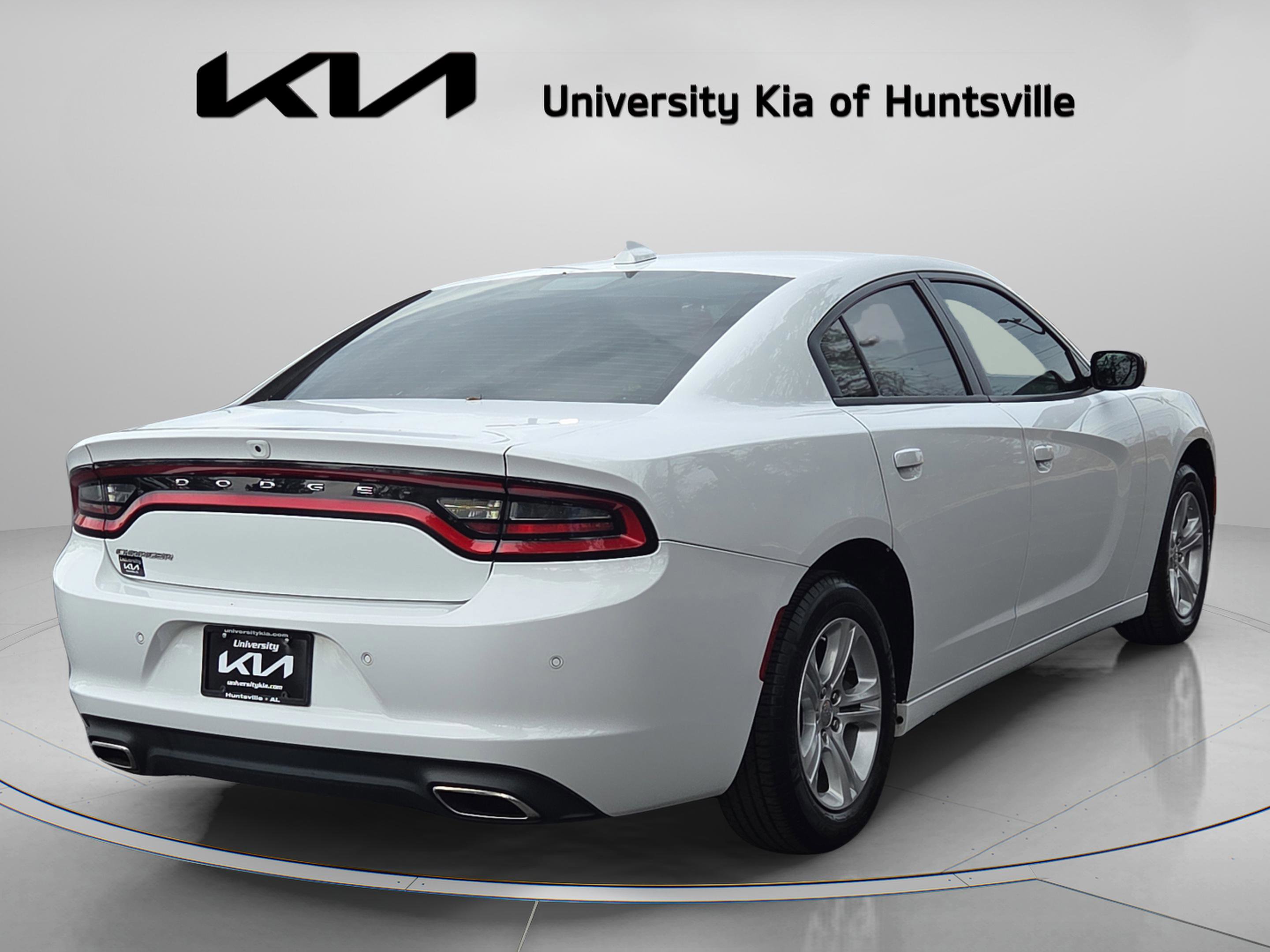 Used 2023 Dodge Charger SXT image 3