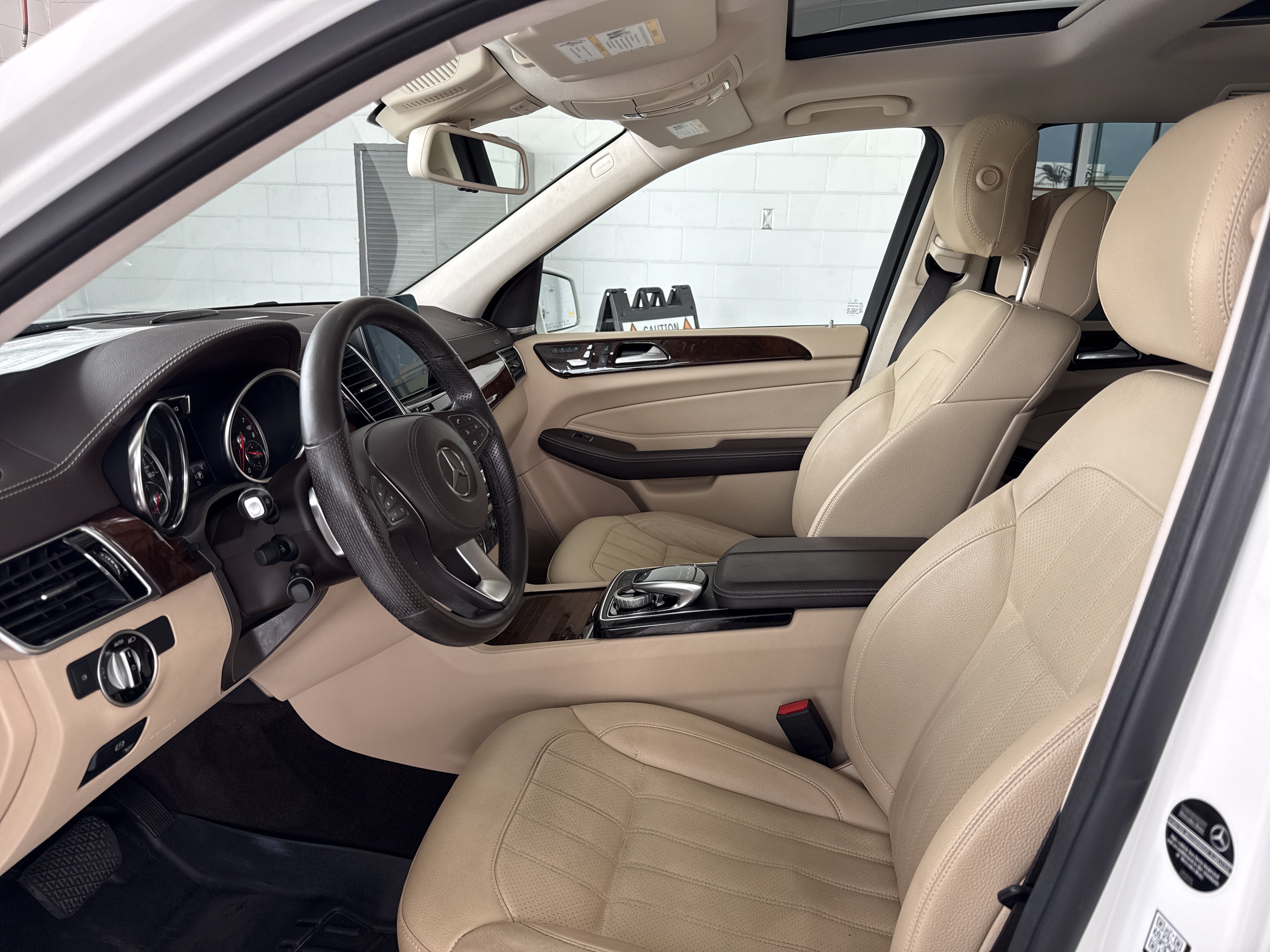 Used 2019 Mercedes-Benz GLS 450 4MATIC image 4