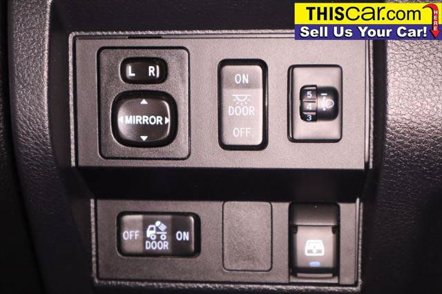 Used 2017 Toyota Tundra SR5 w/ SR5 Upgrade Package AWD/4WD image 25