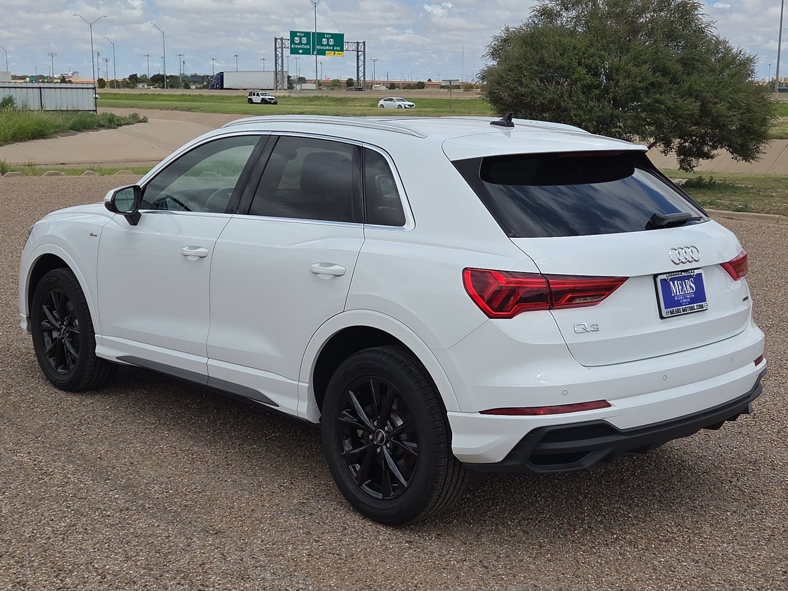 Used 2025 Audi Q3 2.0T Premium AWD/4WD image 3