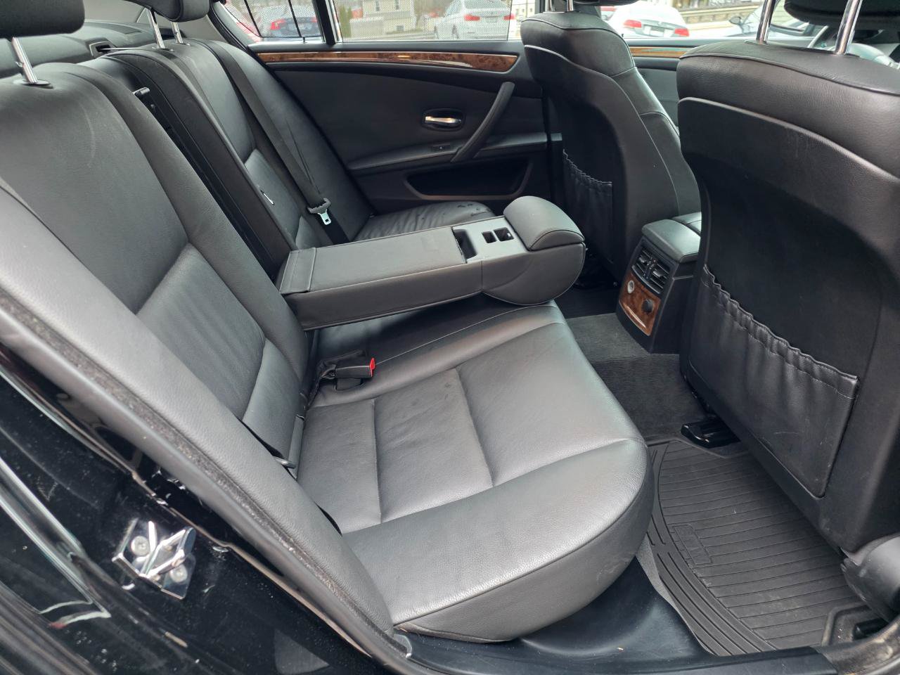 Used 2009 BMW 528i Sedan RWD image 25