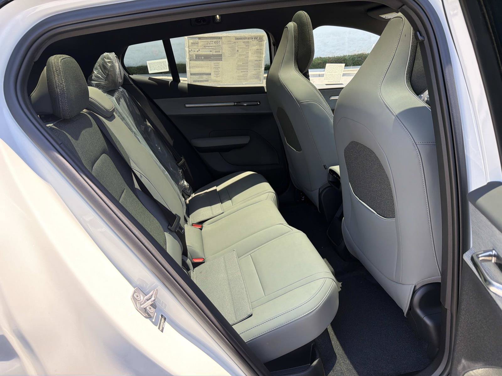 New 2026 Volvo EX30 Plus w/ Protection Package AWD/4WD image 19